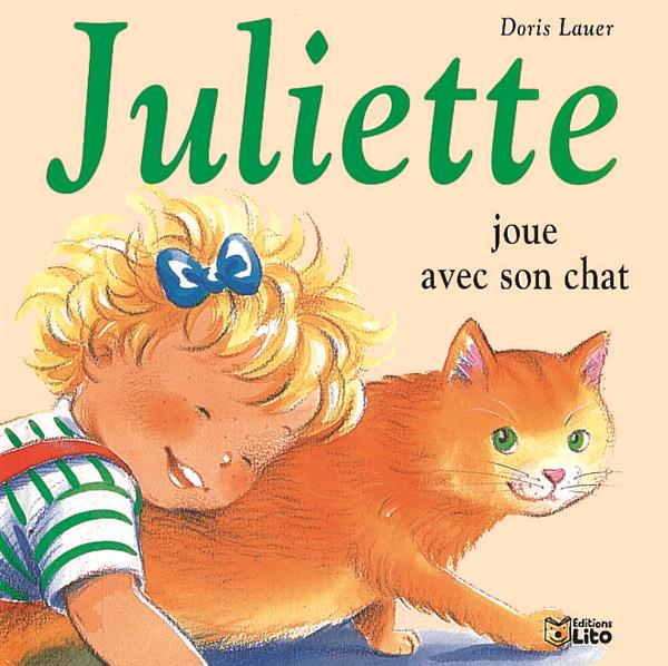 Juliette Joue Avec Son Chat