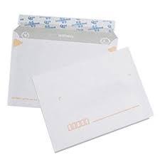 Enveloppe blanche carre